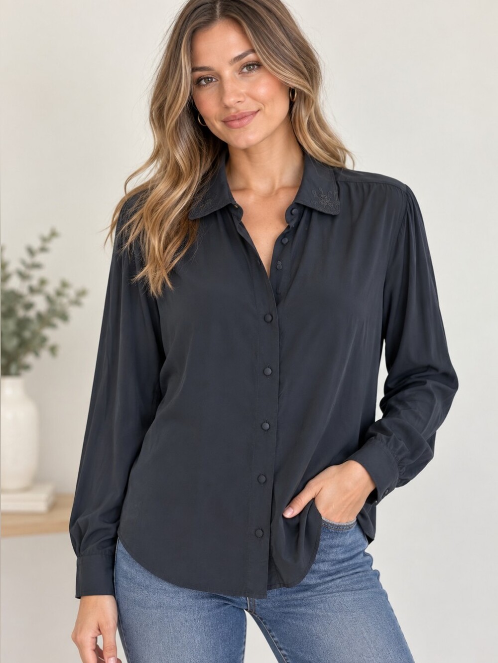5/$25 Vintage Black Embroidered Button-Up Blouse